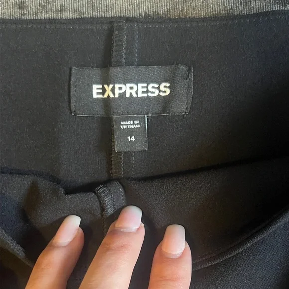 Express Elegant Black Skirt - Picture 2 of 3